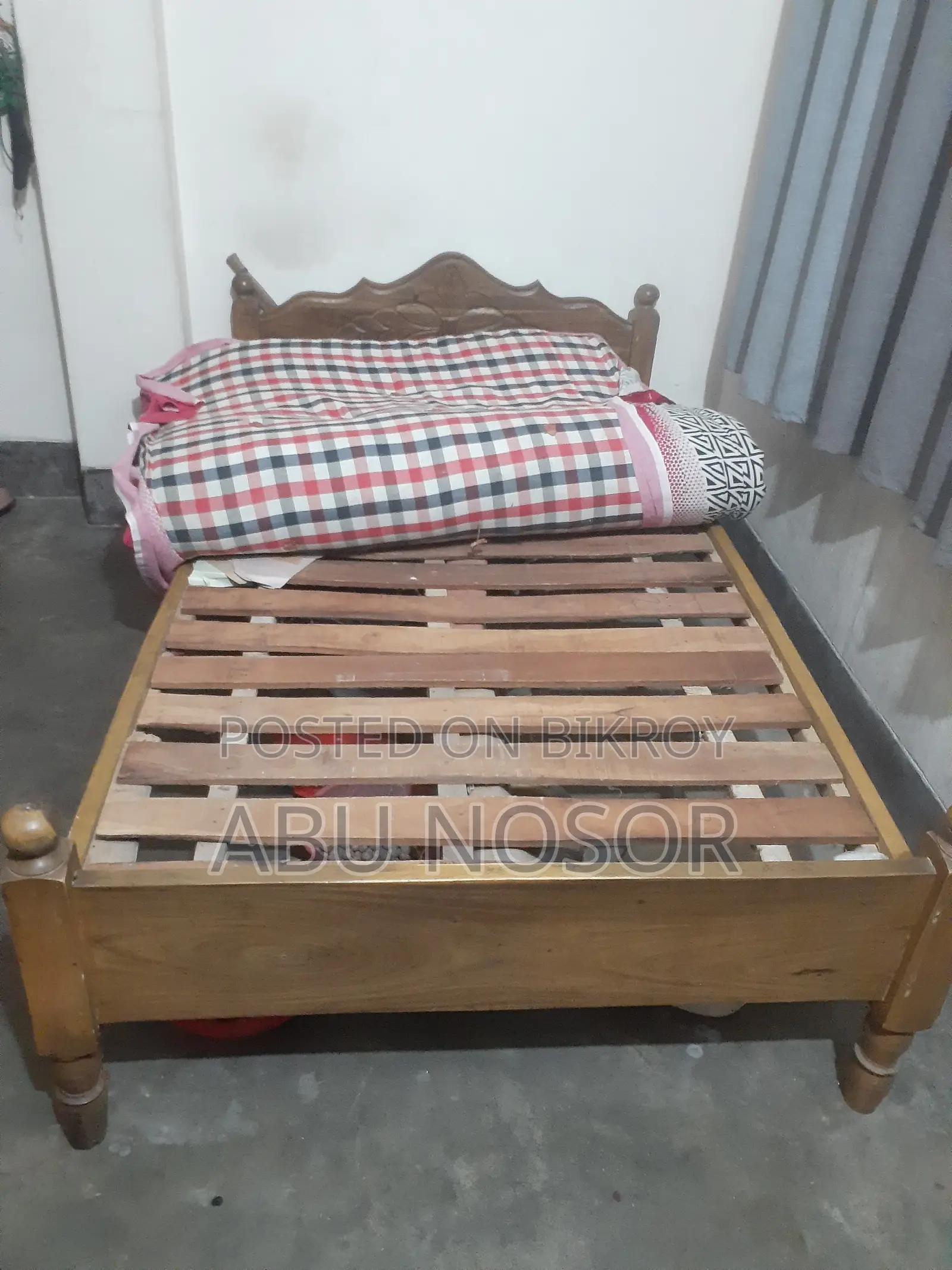জরুরি ঘরের আসবাবপত্র বিক্রি