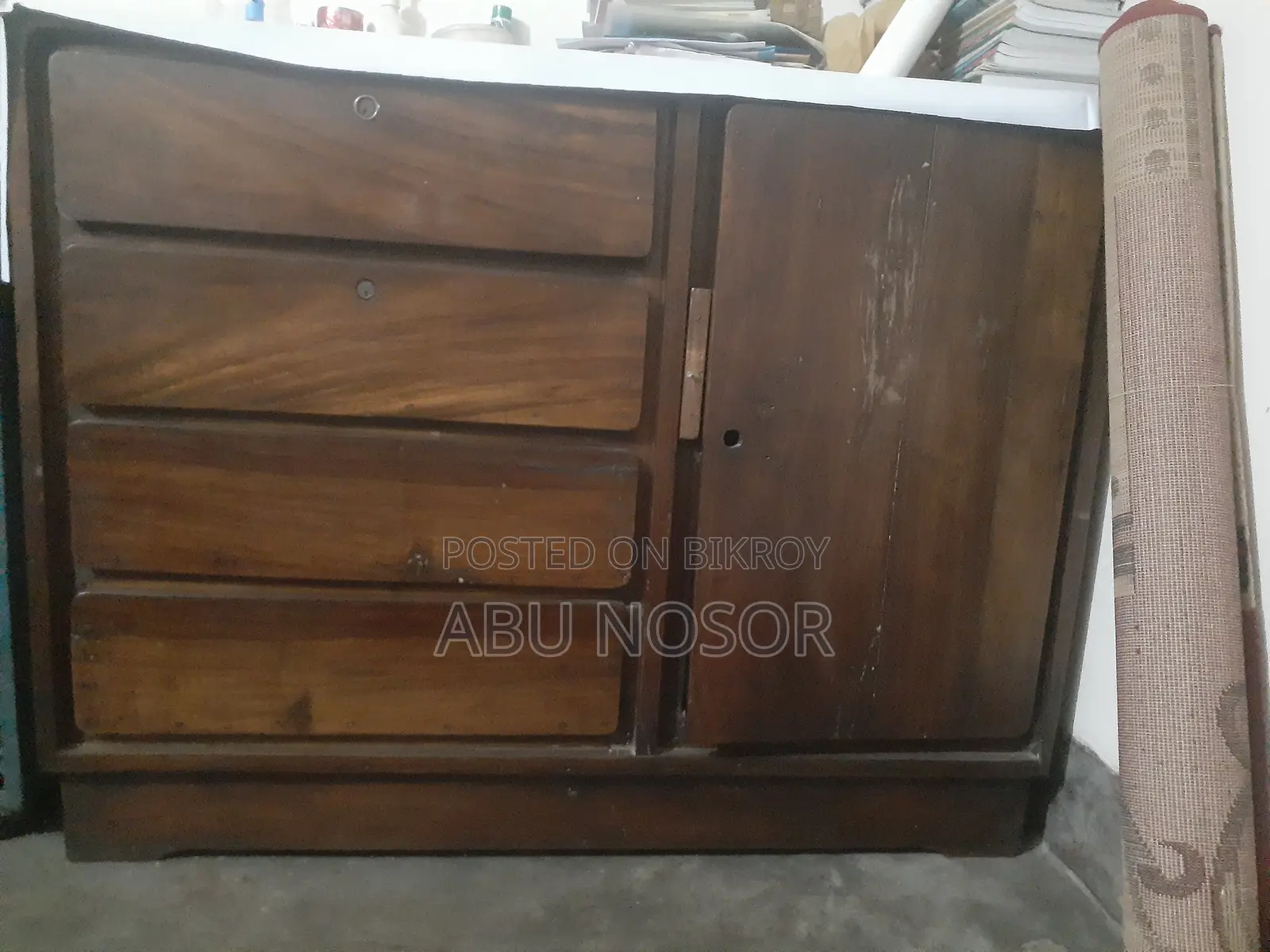 জরুরি ঘরের আসবাবপত্র বিক্রি