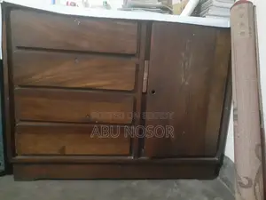 জরুরি ঘরের আসবাবপত্র বিক্রি