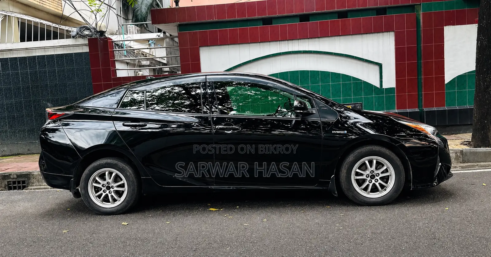 Toyota Prius 4dr Hatchback (1.8L 4cyl Gas/Electric Hybrid CVT) 2016