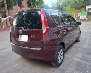 Toyota Passo Sette G 7Seater 2010