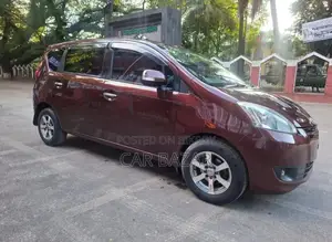 Toyota Passo Sette G 7Seater 2010