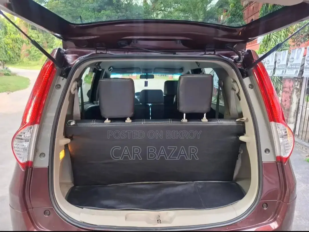 Toyota Passo Sette G 7Seater 2010