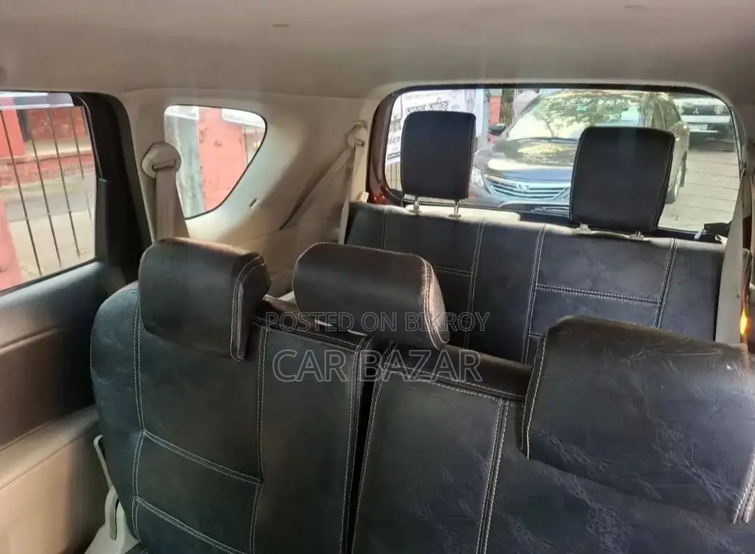 Toyota Passo Sette G 7Seater 2010