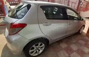 Toyota Vitz X SMART PKG 2011