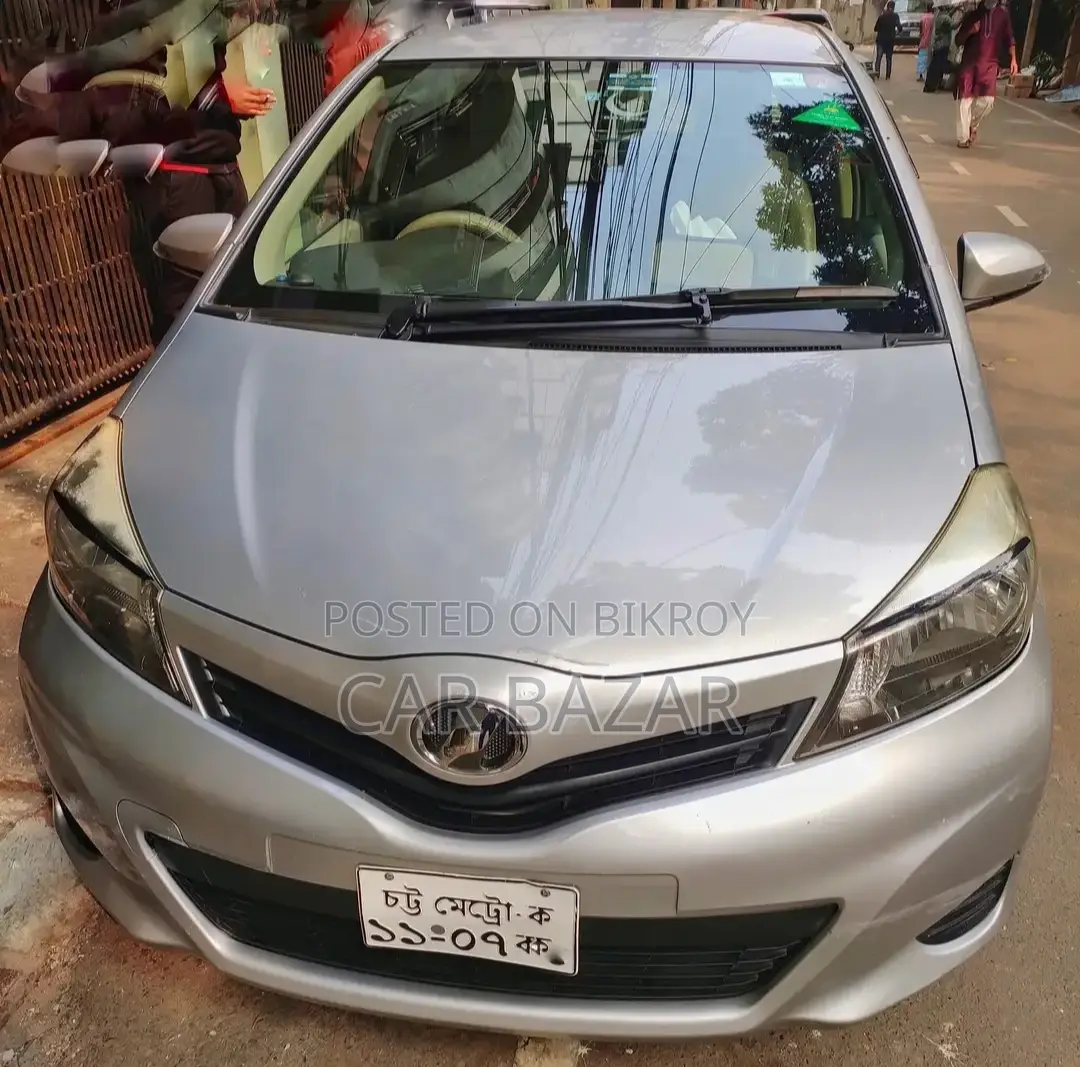 Toyota Vitz X SMART PKG 2011