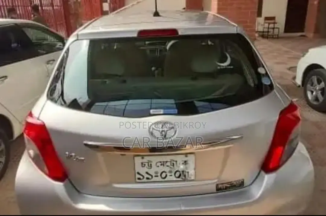 Toyota Vitz X SMART PKG 2011