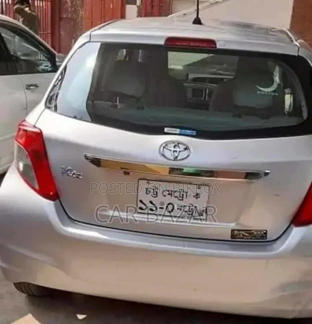 Toyota Vitz X SMART PKG 2011