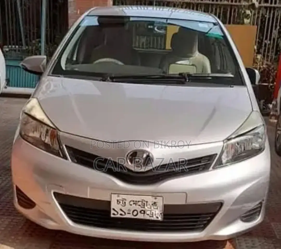 Toyota Vitz X SMART PKG 2011