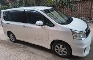 Toyota Noah Si GRADE PUSH 2009