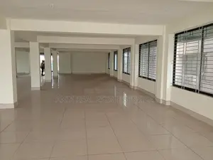 গুলশানে ৫০০০ বর্গফুট বাণিজ্যিক অফিস স্পেস খালি আছে
