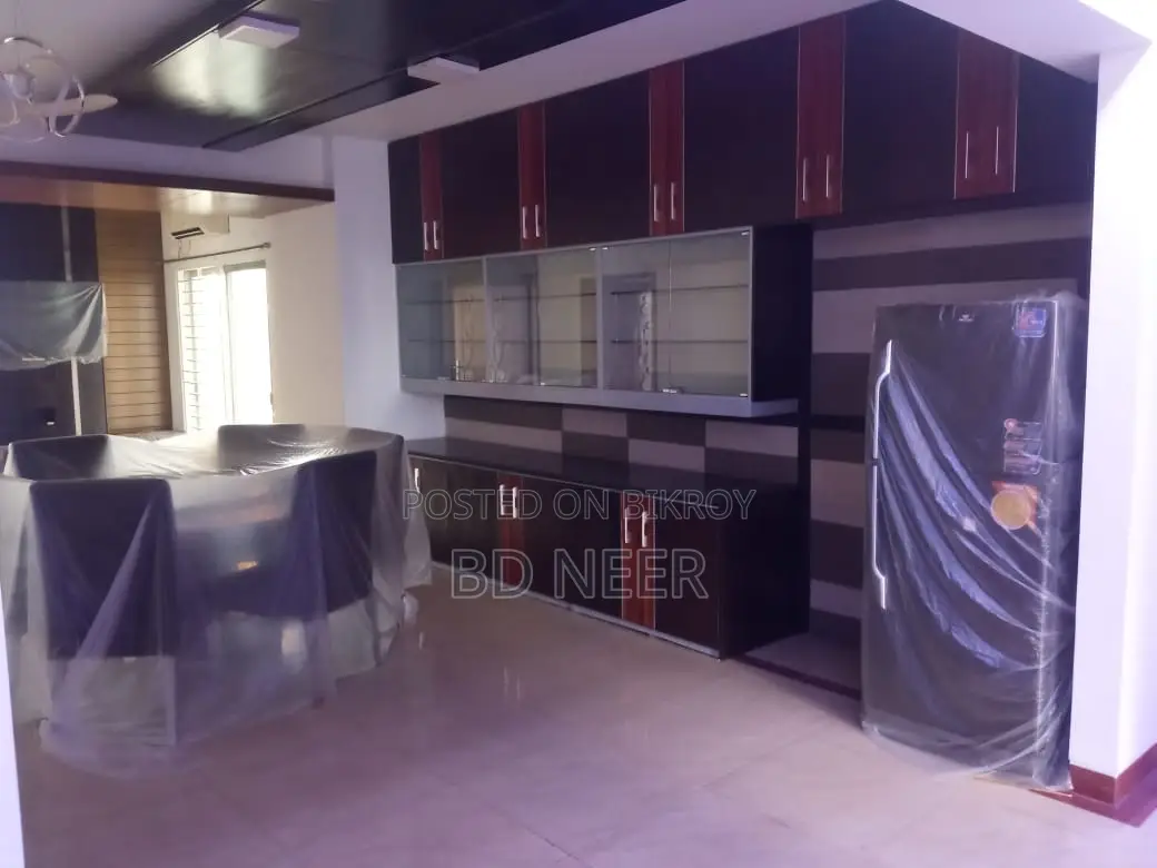 Very Well Newly Full Furnish 4 Bed Room Apt Rent in Gulshan