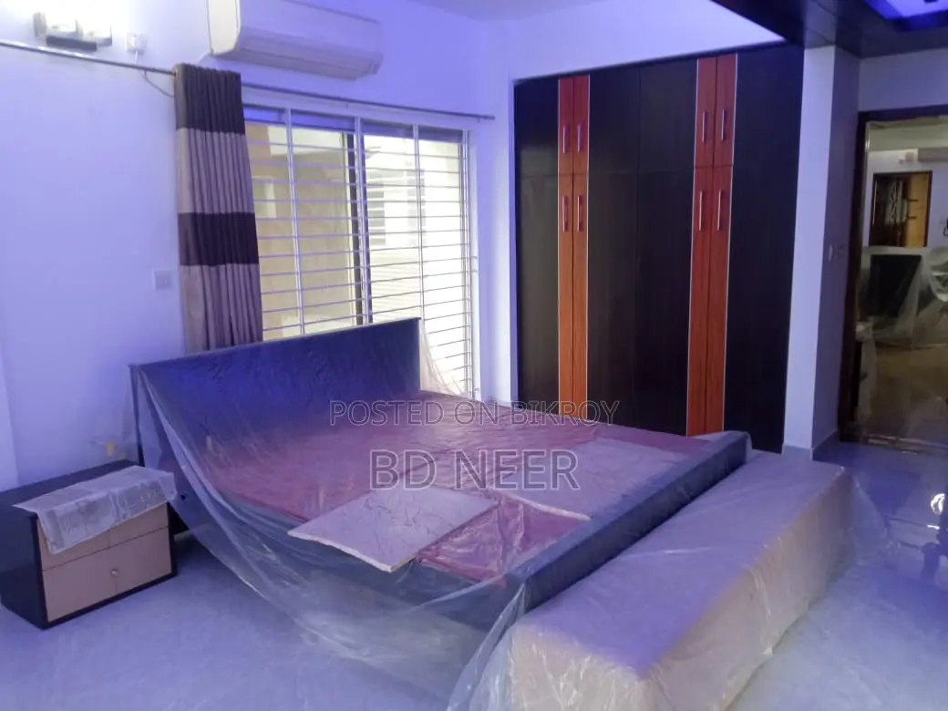 Very Well Newly Full Furnish 4 Bed Room Apt Rent in Gulshan