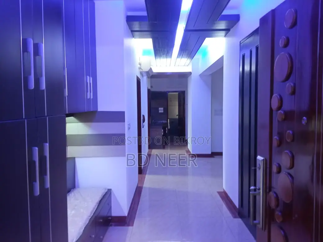 Very Well Newly Full Furnish 4 Bed Room Apt Rent in Gulshan