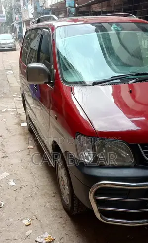 Toyota Noah Super Extra Limo 2001