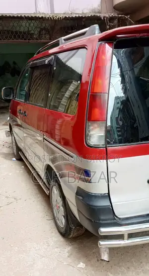 Toyota Noah Super Extra Limo 2001