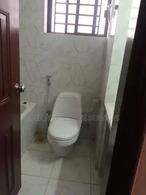 গুলশান ২-এ ৩৫০০ বর্গফুট অফিস স্পেস খালি আছে