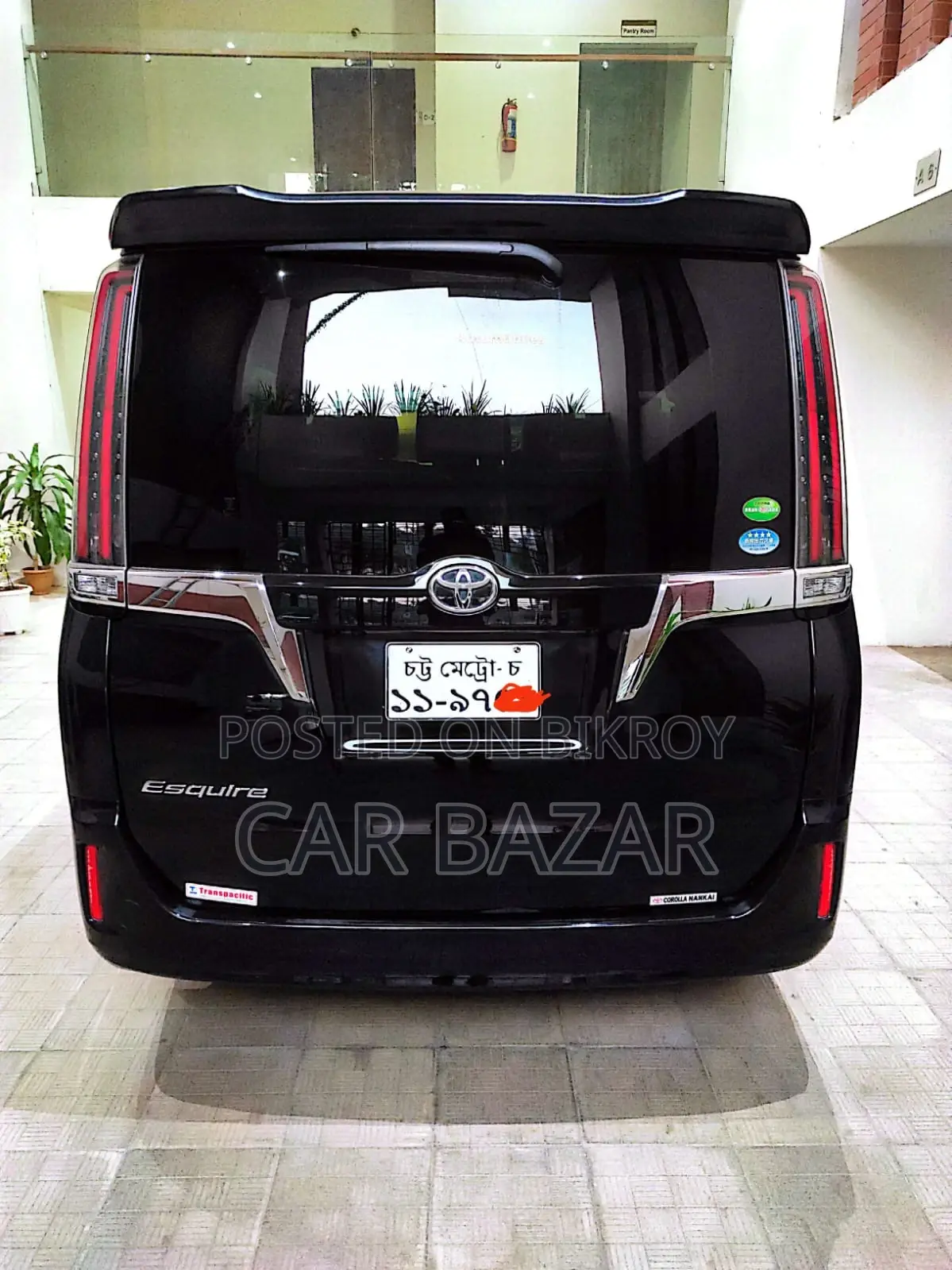 Toyota Noah ESQUIRE GI PREMIUM 2018