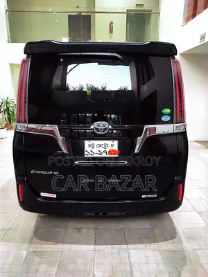 Toyota Noah ESQUIRE GI PREMIUM 2018