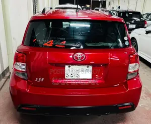 Toyota ist G NEW SHAPE 2010