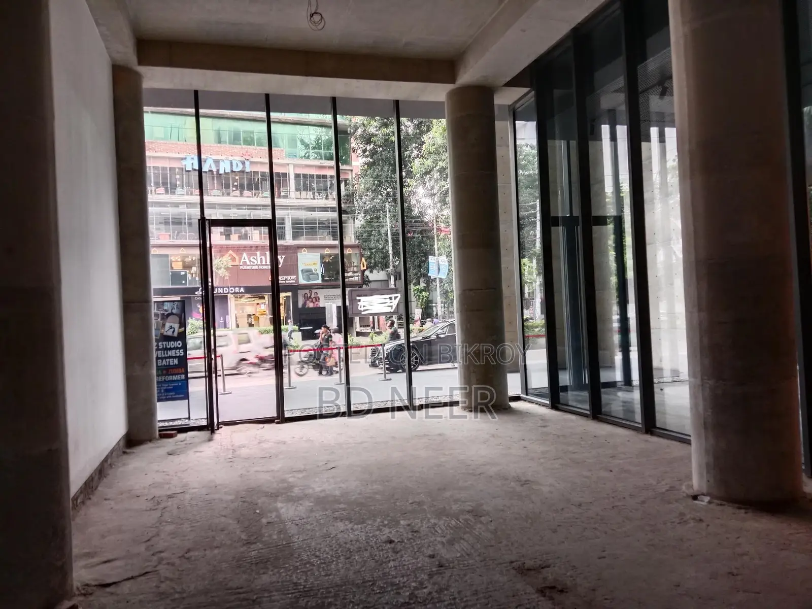 Ground floor 1100 sft rent in Gulshan Avenue