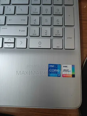 HP Laptop 15-dw3031 16GB Intel Core i7 SSD 256GB