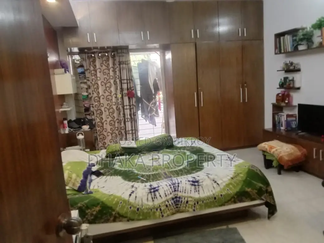 3Bed_Nice Apartment Rent At Gulshan 2