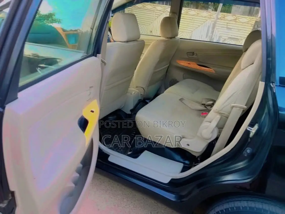 Toyota Avanza S 7seat New Shape 2014
