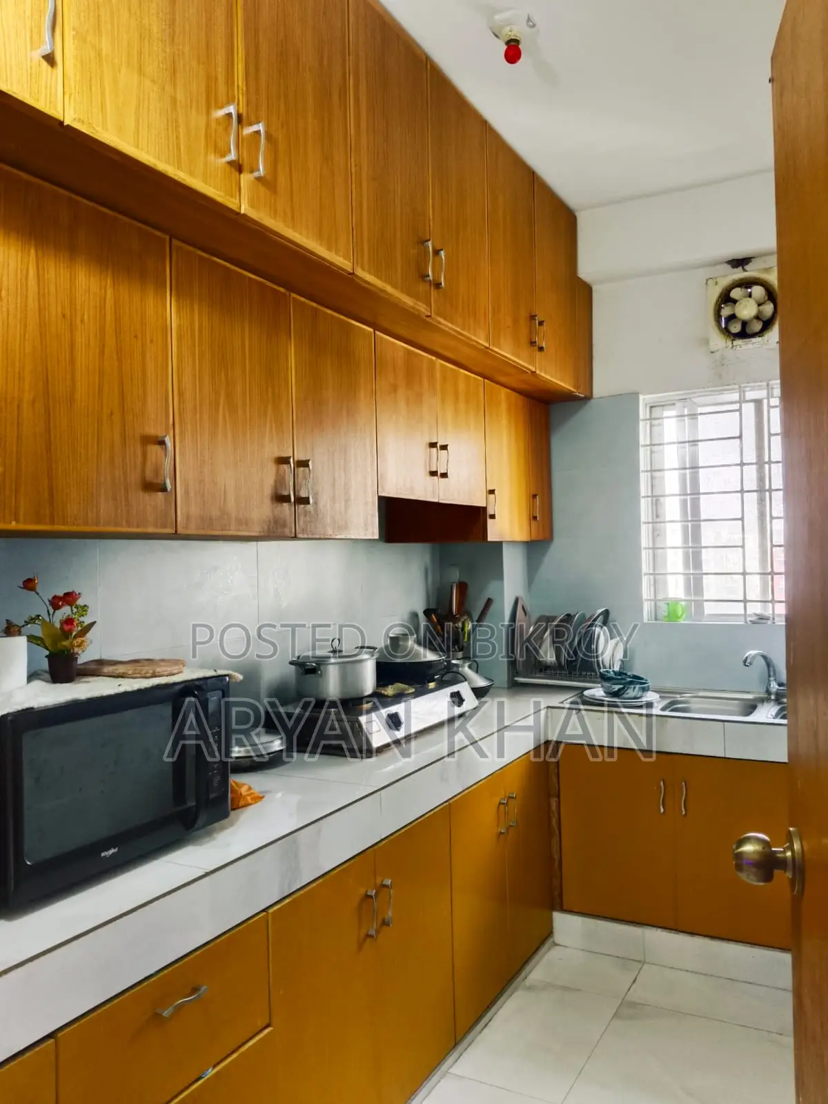 ৩ বেড, ৩ বাথ লাক্সারি ফ্ল্যাট বসুন্ধরায় বিক্রয়