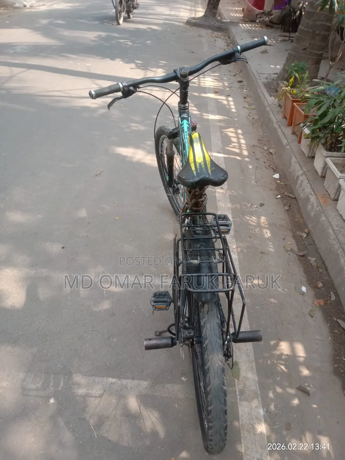 A perfectly fresh bicycle