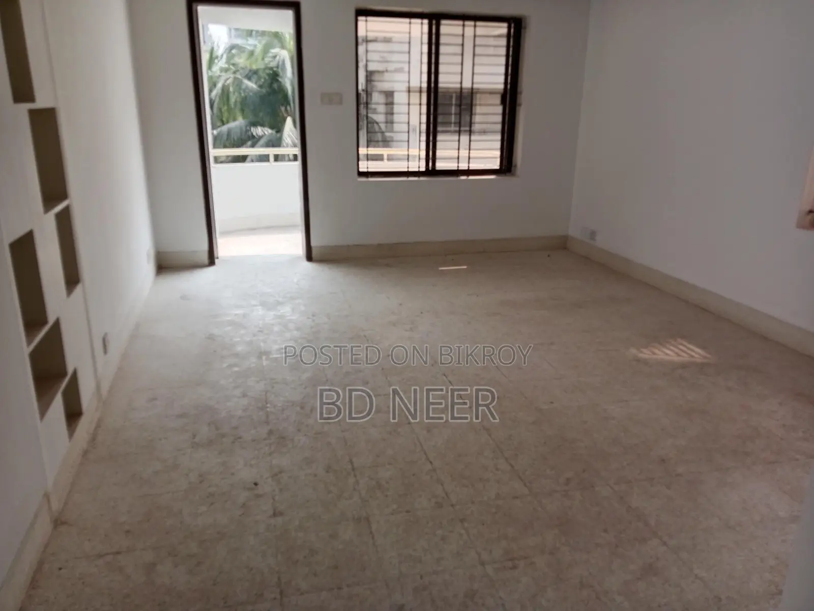 Commercial 2500 sft office space available in Gulshan Avenue