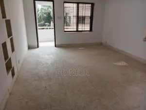 Commercial 2500 sft office space available in Gulshan Avenue