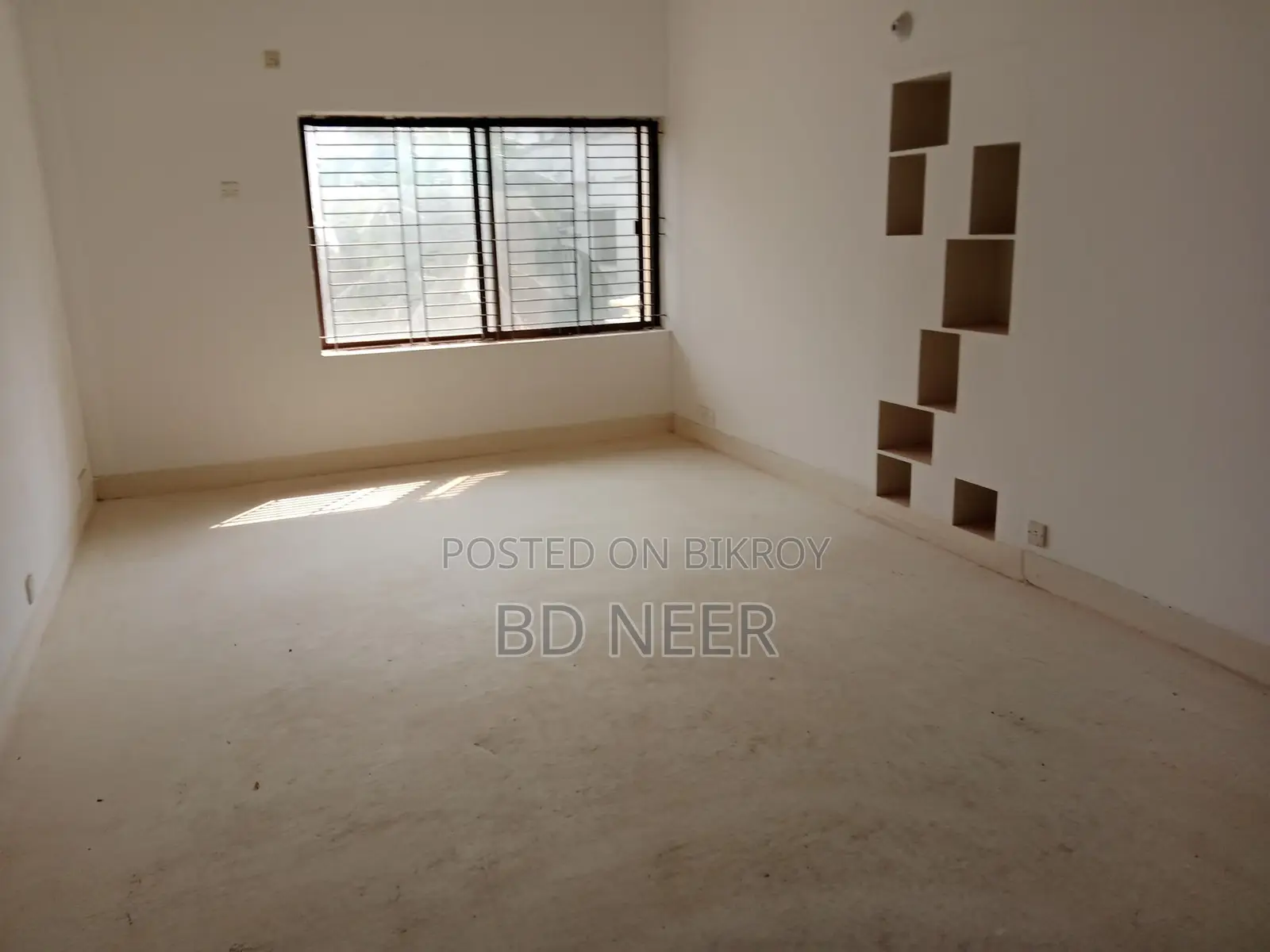 Commercial 2500 sft office space available in Gulshan Avenue