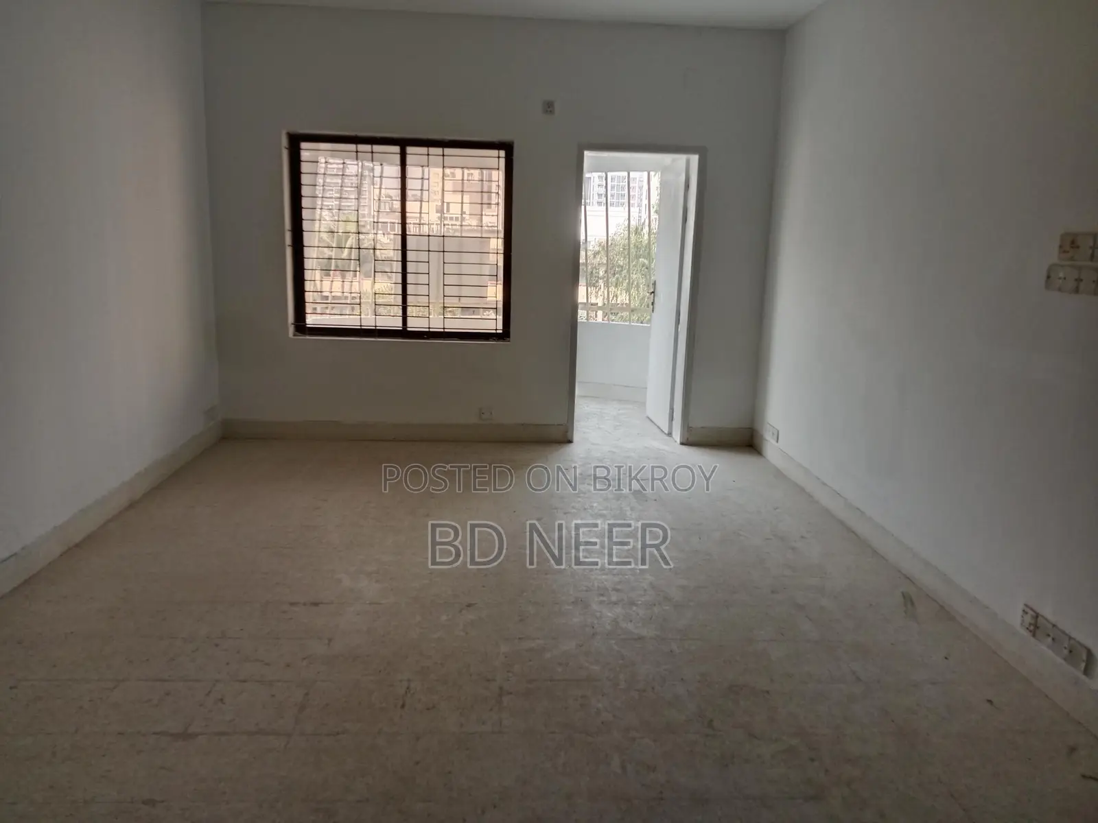 Commercial 2500 sft office space available in Gulshan Avenue