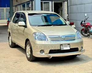Toyota Raum G LEFT DOOR AUTO 2005
