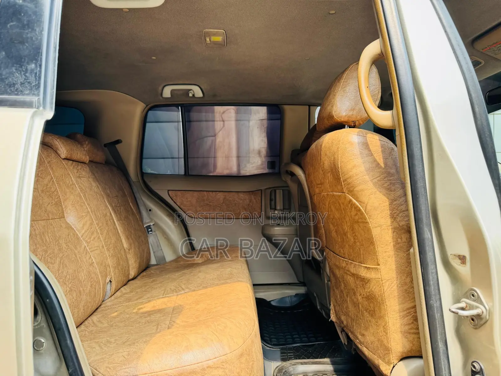Toyota Raum G LEFT DOOR AUTO 2005