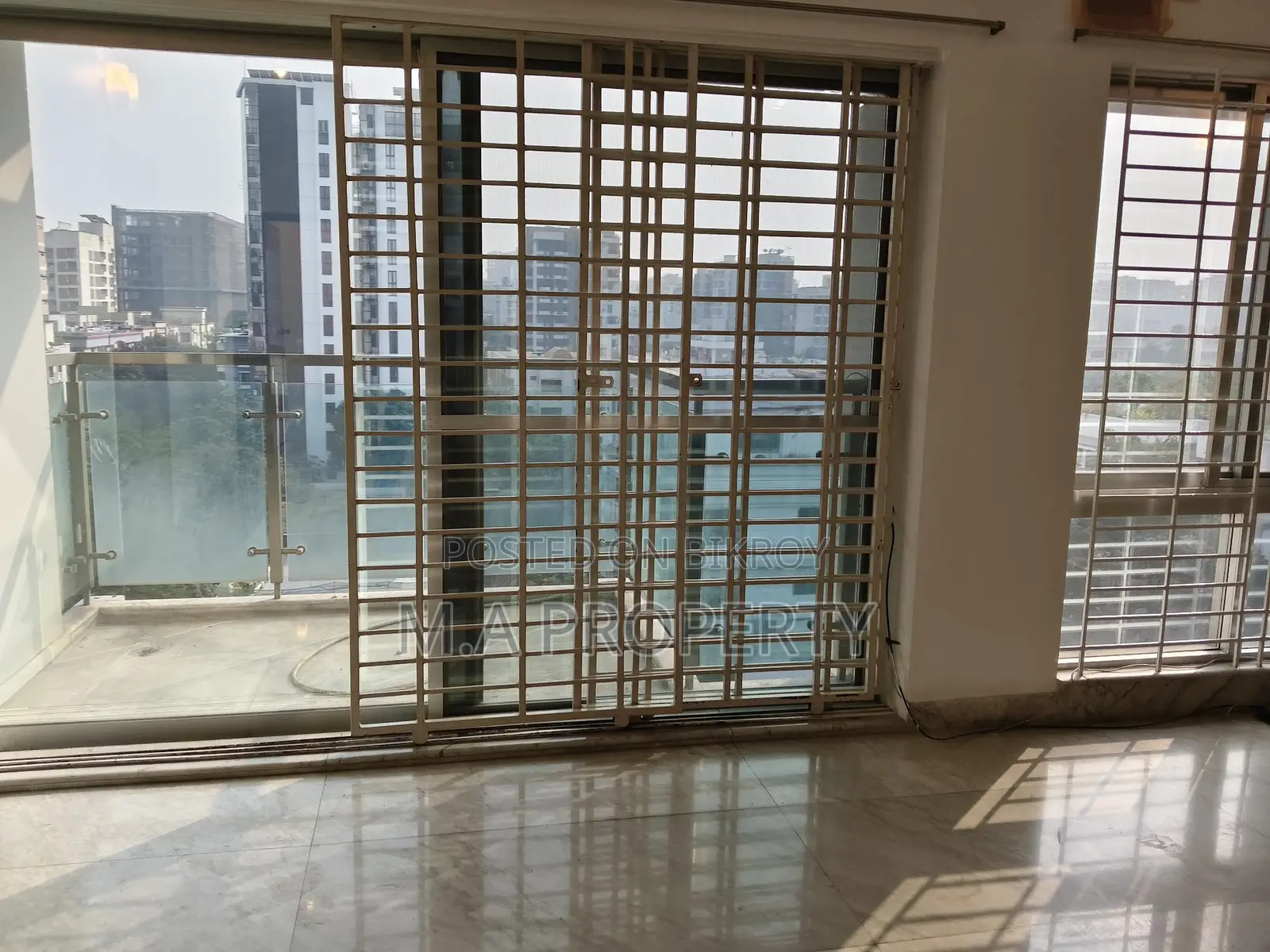 Duplex Apartment Rent 4-Bed 5-Bath 2-Carpark 5500sqft Gulshan North