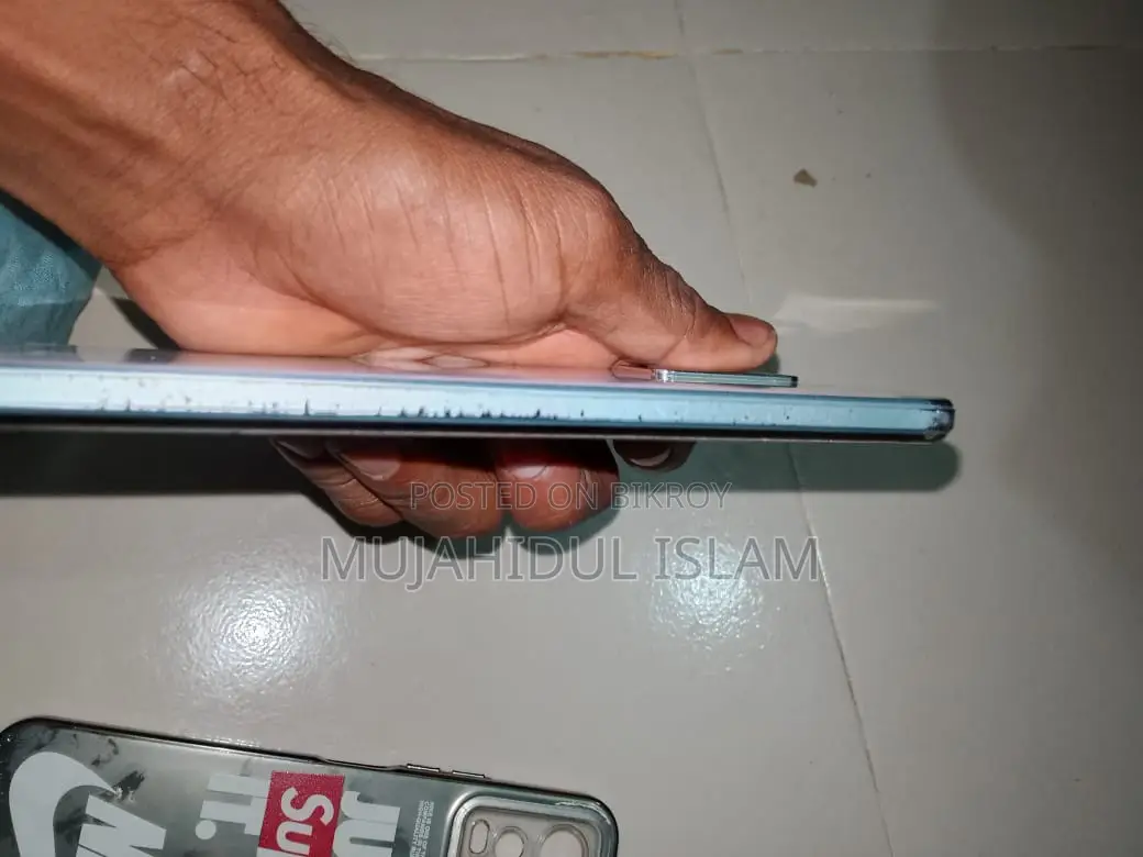 Vivo Y21 . (Used)