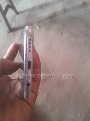 Vivo V19 ram 8 rom 128 (Used)