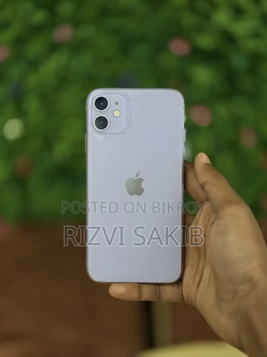 Apple iPhone 11 . (Used)