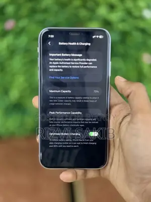 Apple iPhone 11 . (Used)