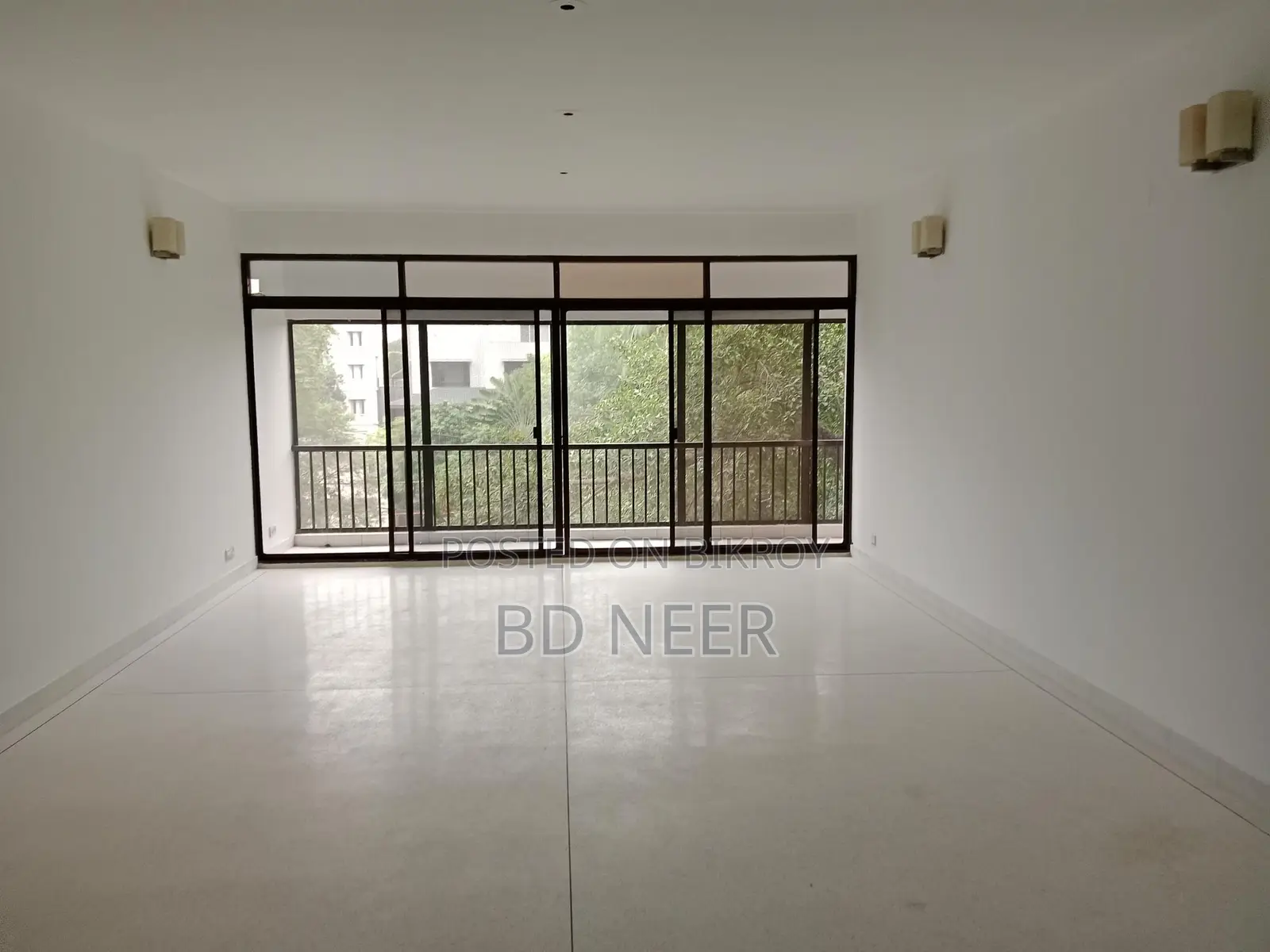 Good looking 3 Bed room apt available in Gulshan