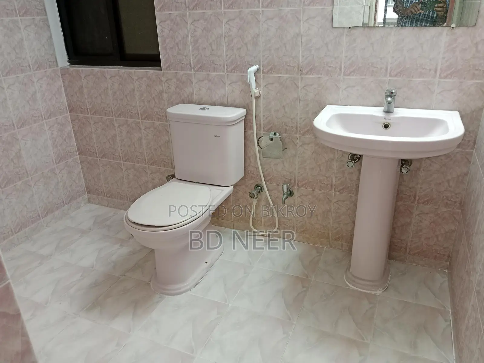 Good looking 3 Bed room apt available in Gulshan