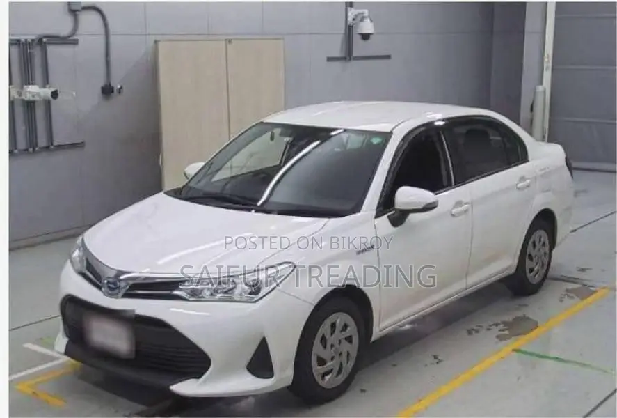 Toyota Axio EX HV WHITE 2020