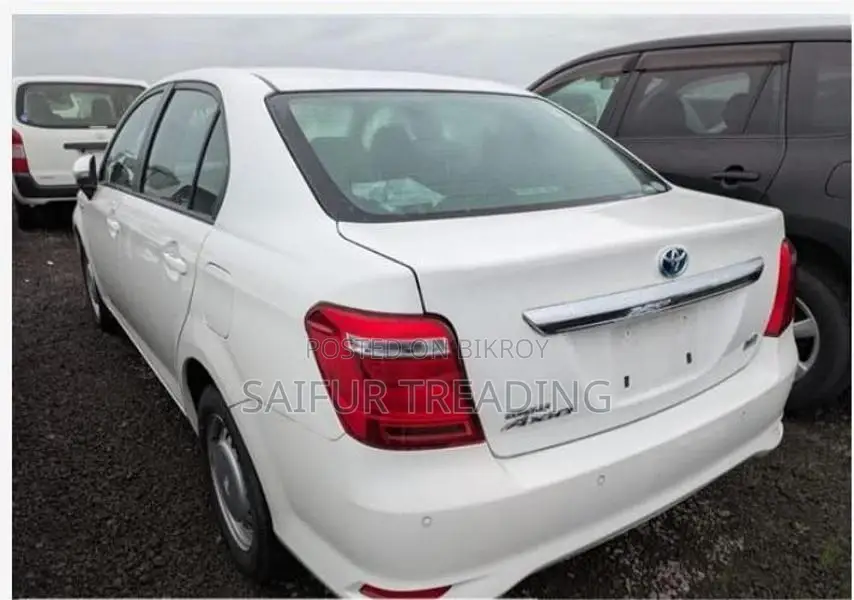 Toyota Axio EX HV WHITE 2020