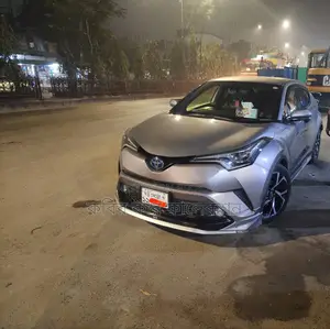 Toyota C-HR hybrid 2018