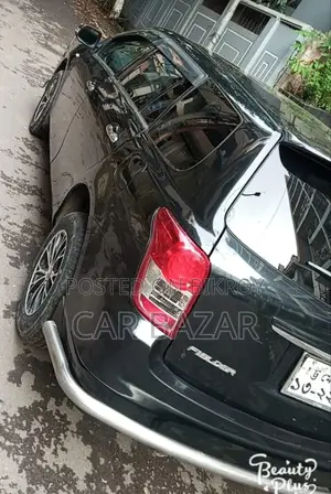 Toyota Fielder X.G BLACK 2010