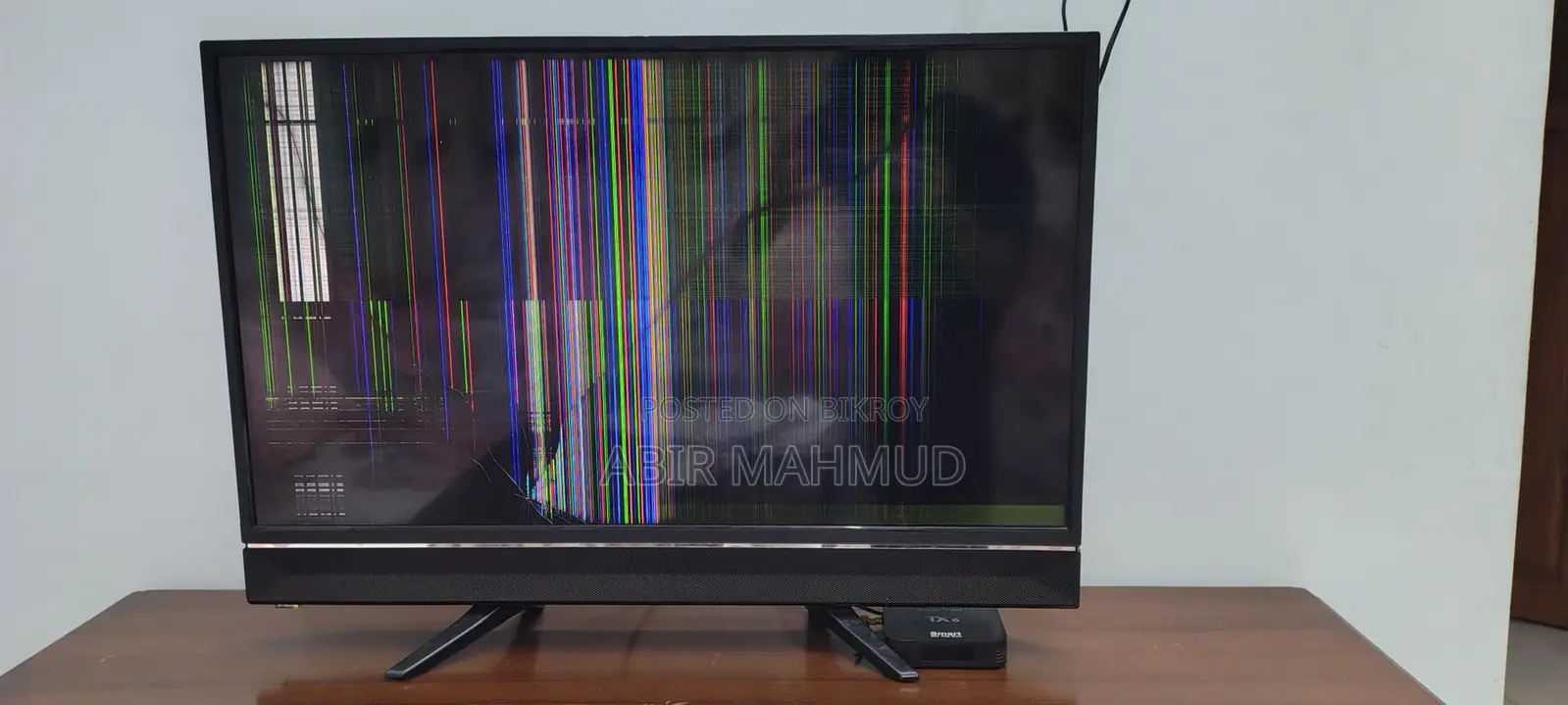 Sky View 32" LED TV – Display Problem + Smart Box Free
