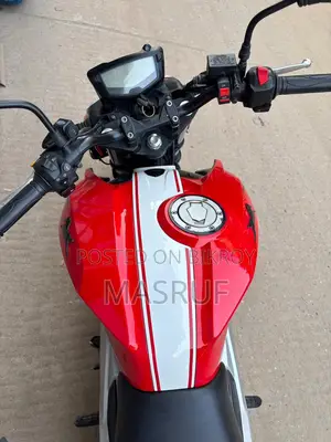 TVS Apache RTR 160 . 2023