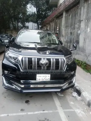 ভাড়ার জন্য প্রাডো